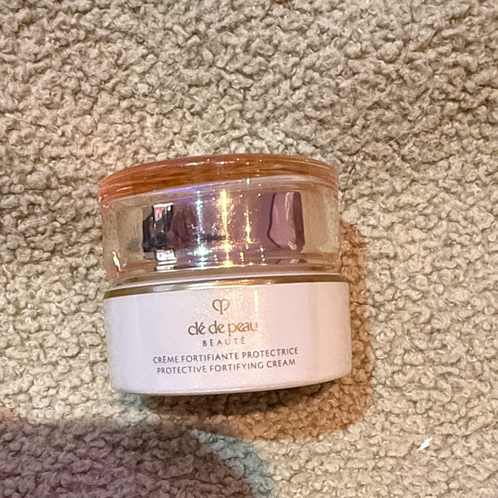 Cle de peau - Protective Fortifying Cream - 12ml - new!